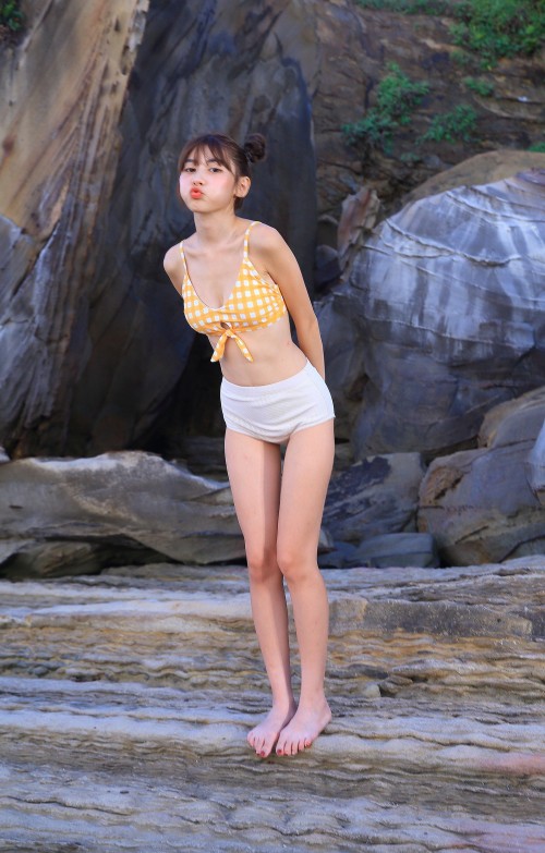 Young-And-Lovely-Girl-At-of-Northeast-Coast---75.jpg