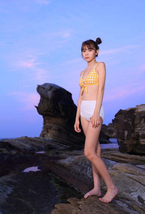 Young-And-Lovely-Girl-At-of-Northeast-Coast---91.jpg
