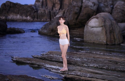 Young-And-Lovely-Girl-At-of-Northeast-Coast---92.jpg