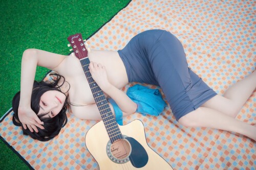 BamBi--iila-illa-Guitar-Sexy-Girl-Anime-Cosplay---120.jpg