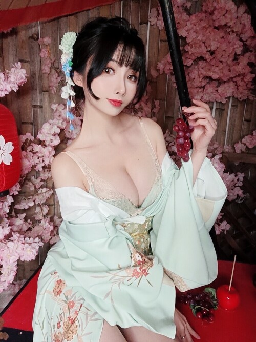 Rioko-Ryoko-Rioko-The-Rhythm-of-the-Year-Hot-Spring-Travel-Sexy-Girl-Anime-Cosplay---25.jpg