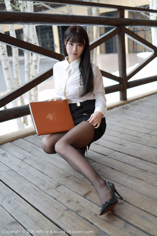 Flower-Zhu-Keer-Barbie-MFStar-Vol.267-Change-Hotel-Room-Manager-True-Collection-Sexy-Asian-Girl---18.jpg